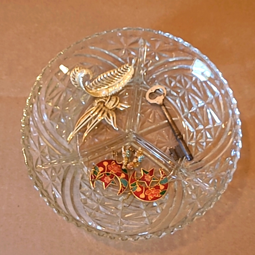 VINTAGE Clear Glass Divided Dish or Trinket Tray